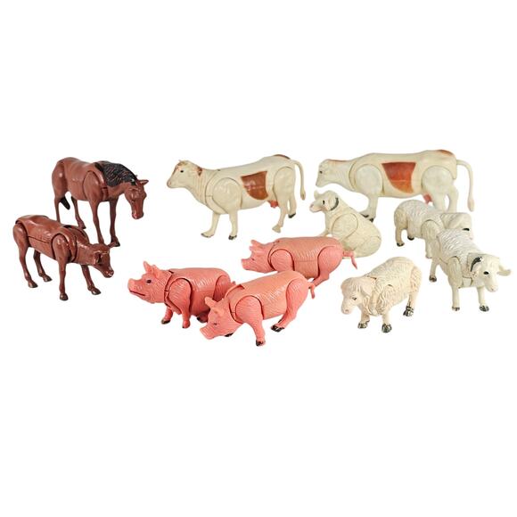 Vintage Hinged Plastic Farm Animal Lot of 11 1970s Cow Pig Sheep Made Hong Kong - Picture 1 of 14
